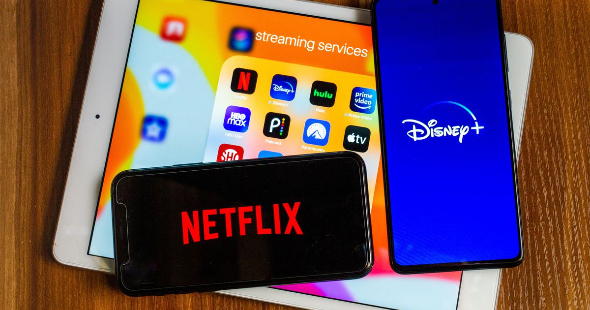 Magazine Industry Crisis: The Print Revenue Collapse 2 Newsstand Necrology: The National Geographic Exit