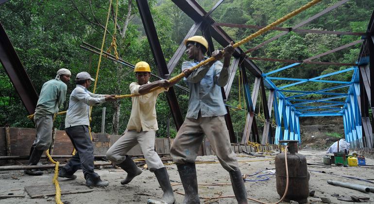 The Sovereign Debt Crisis in Developing Nations 2 The Federal Reserve Aftershock: Interest Rate Lag Effects